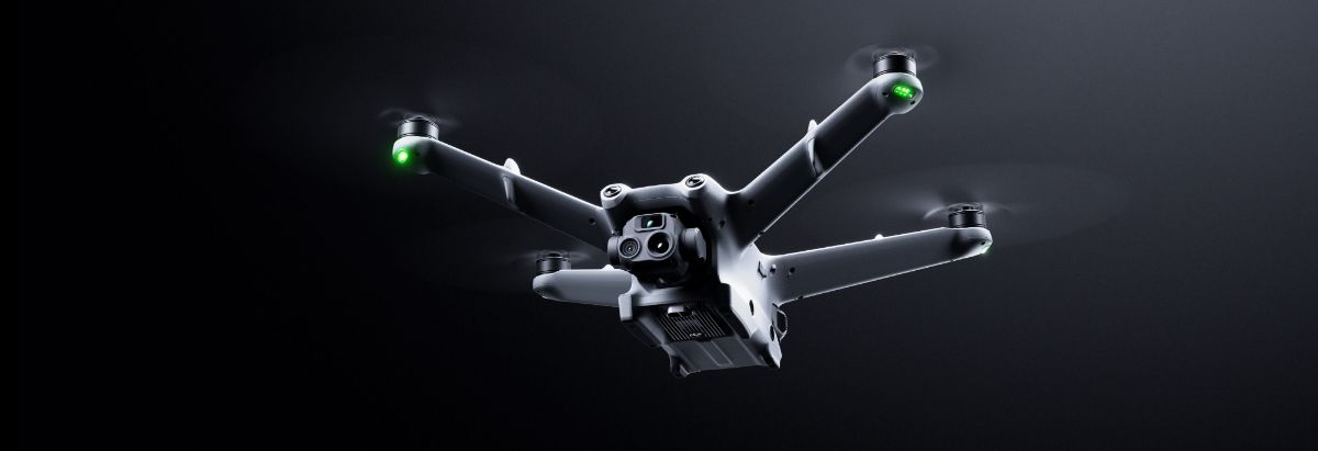 Док-станция с дроном DJI Dock 2 with Matrice 3D